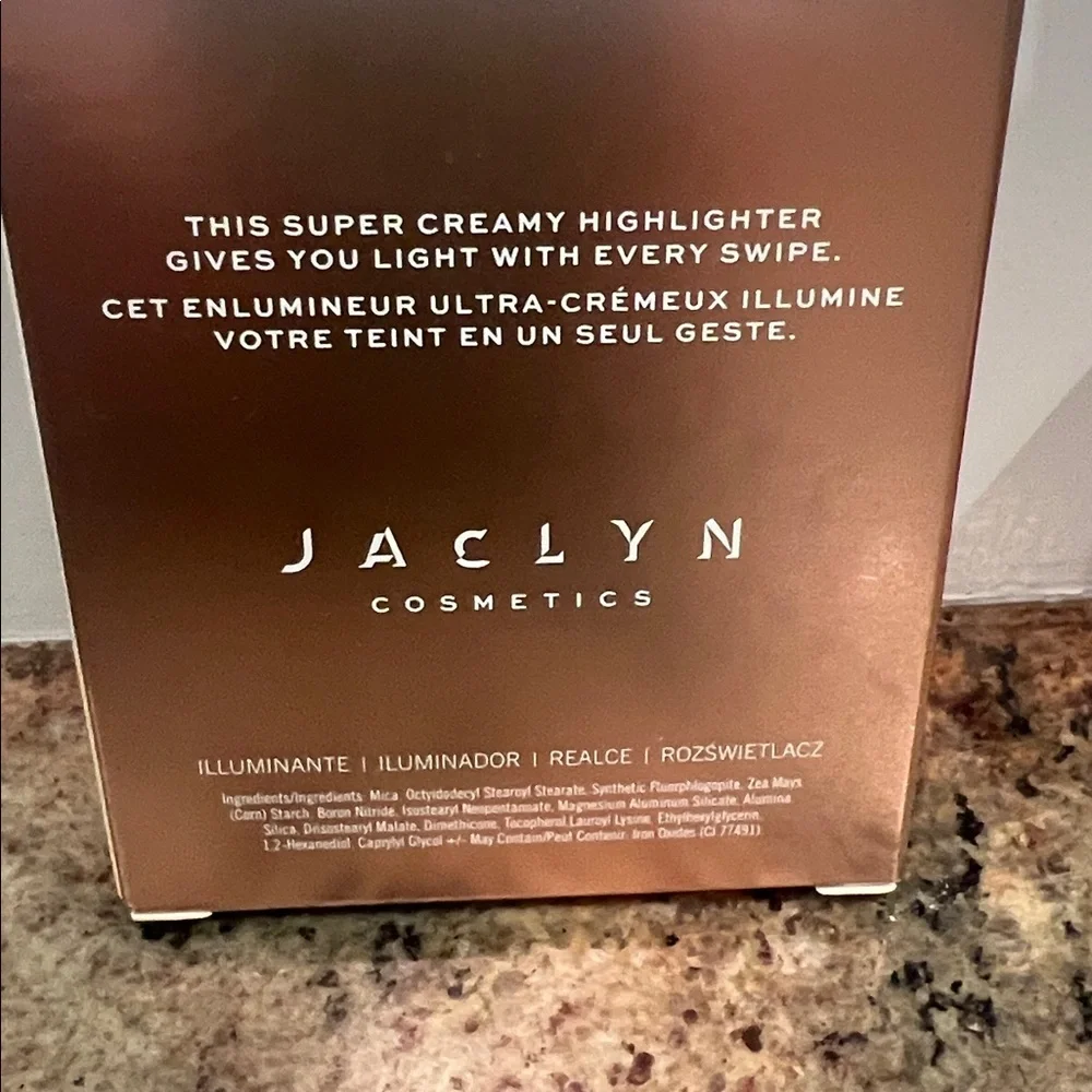 Jaclyn Cosmetics Highlighter in Turned On NIB